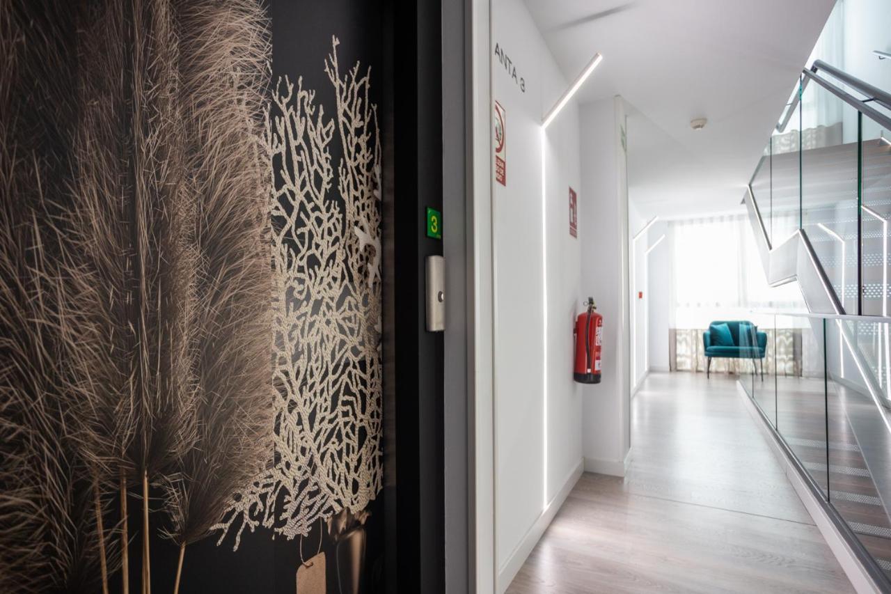 Dwo Abaster Hotel โซรีอา ภายนอก รูปภาพ