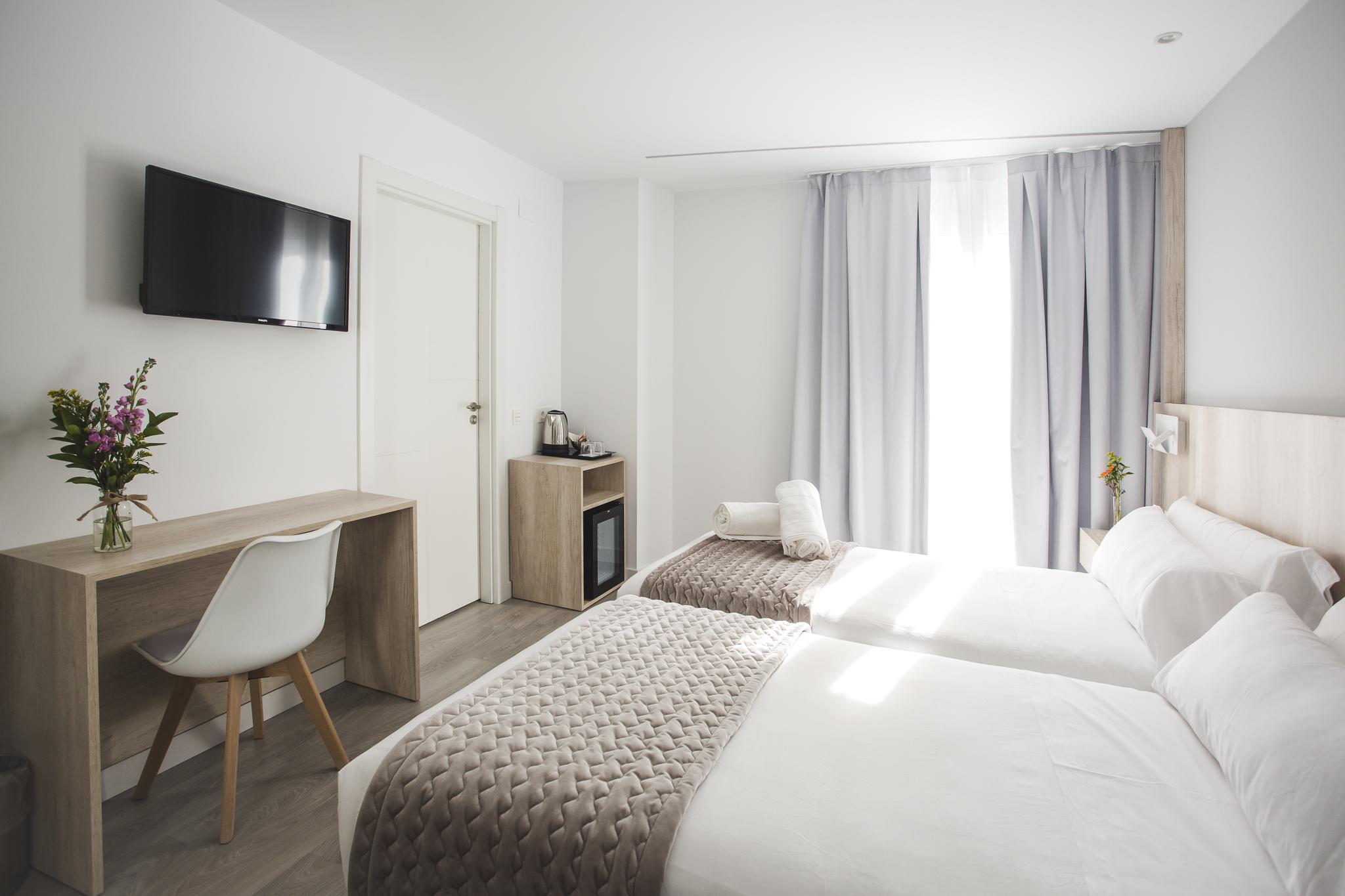 Dwo Abaster Hotel โซรีอา ภายนอก รูปภาพ