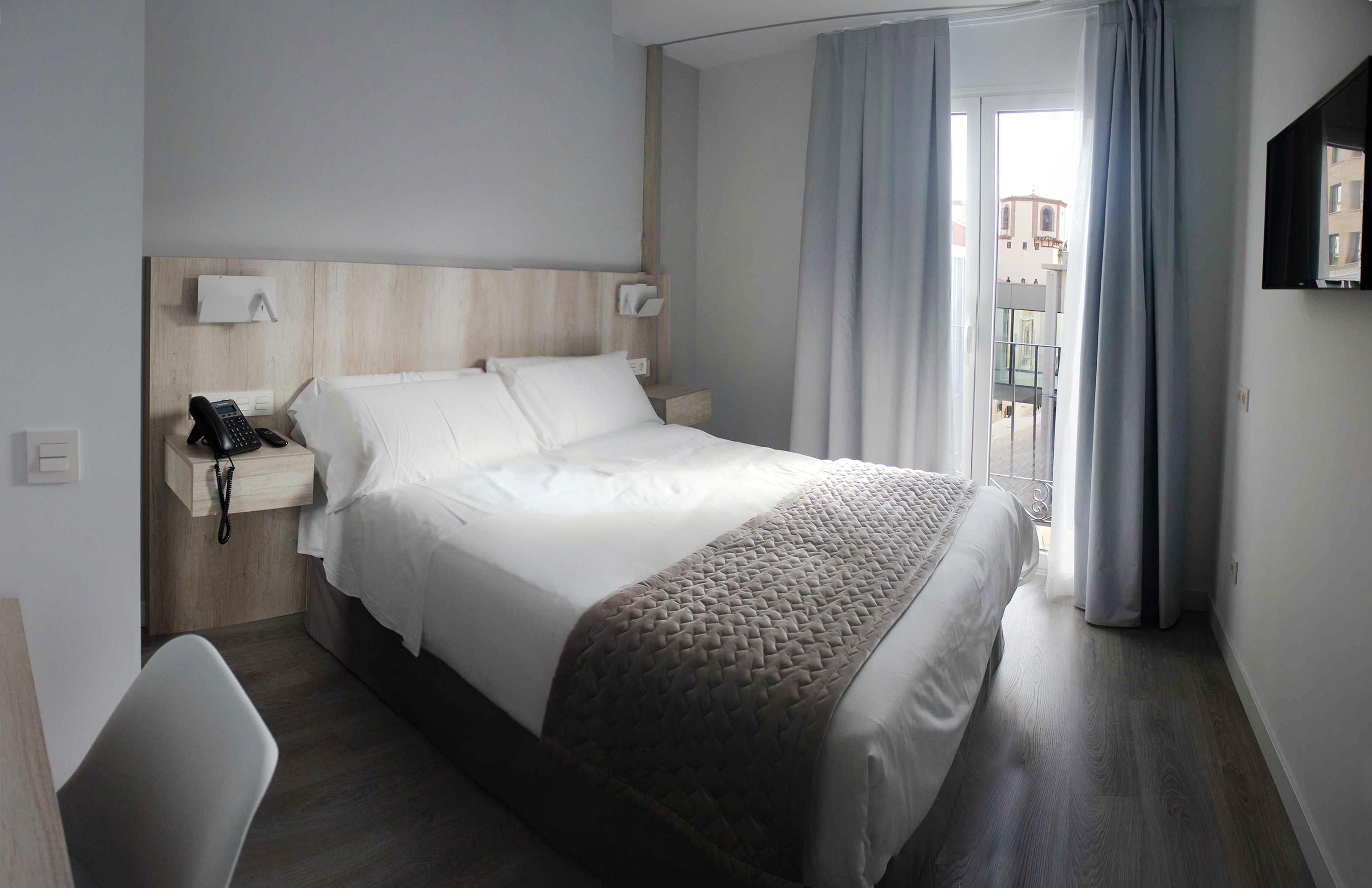 Dwo Abaster Hotel โซรีอา ภายนอก รูปภาพ