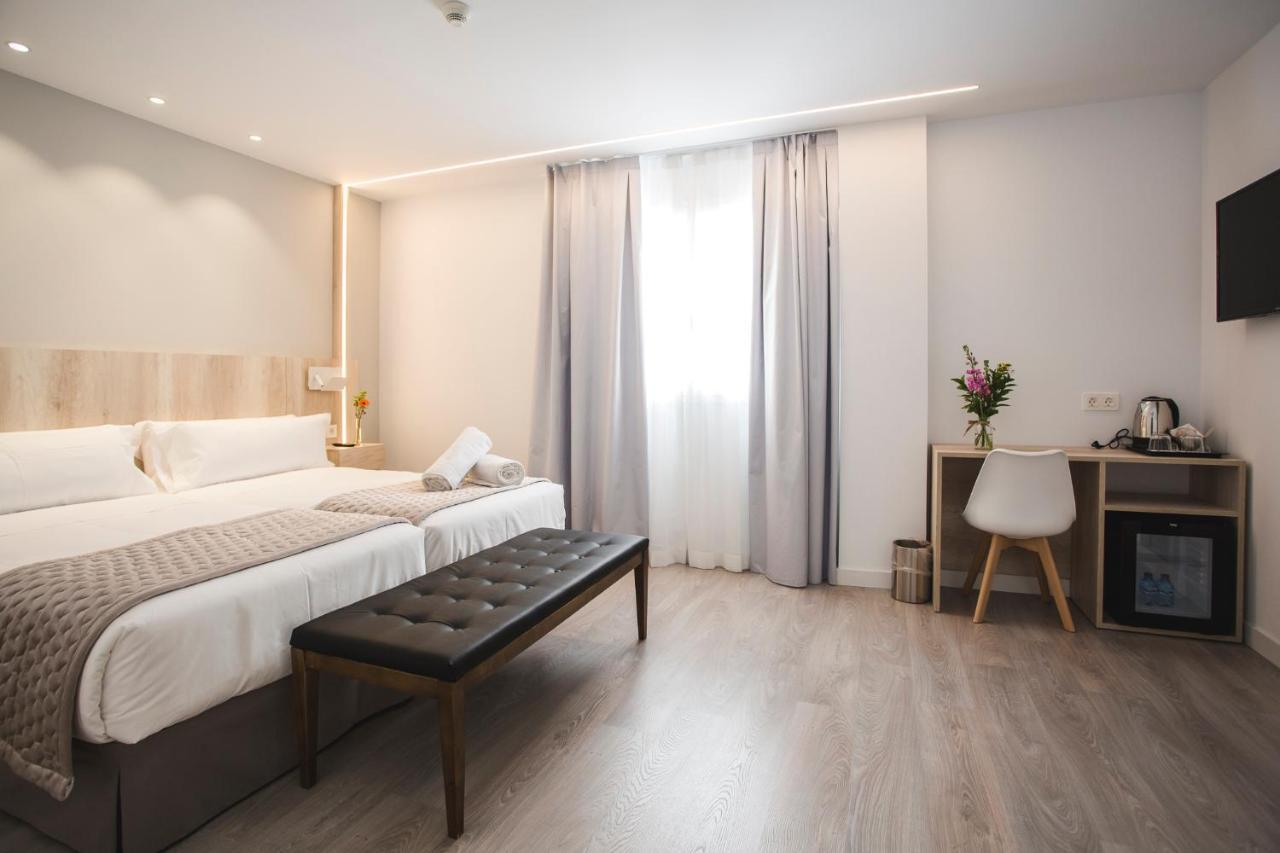 Dwo Abaster Hotel โซรีอา ภายนอก รูปภาพ